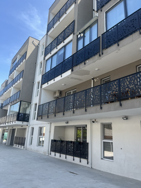 Apartament 2 camere 52 mp, bloc nou, centrala, parcare, zona Trapezului