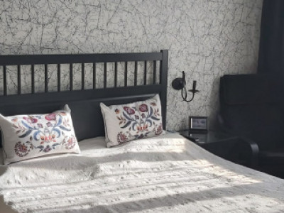 Apartament 3 camere semidecomant, etaj 4/4