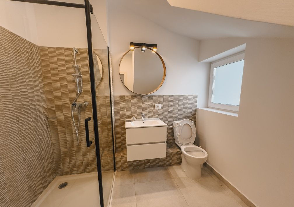 Vila 3 camere H4L Village Pipera, curte, parcare, prima inchiriere