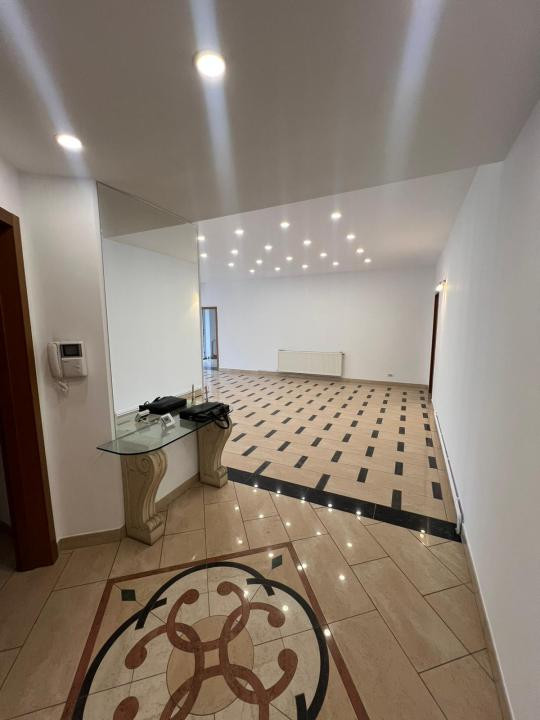 Apartament exclusivist 5 camere – vedere lac Bordei – Primăverii
