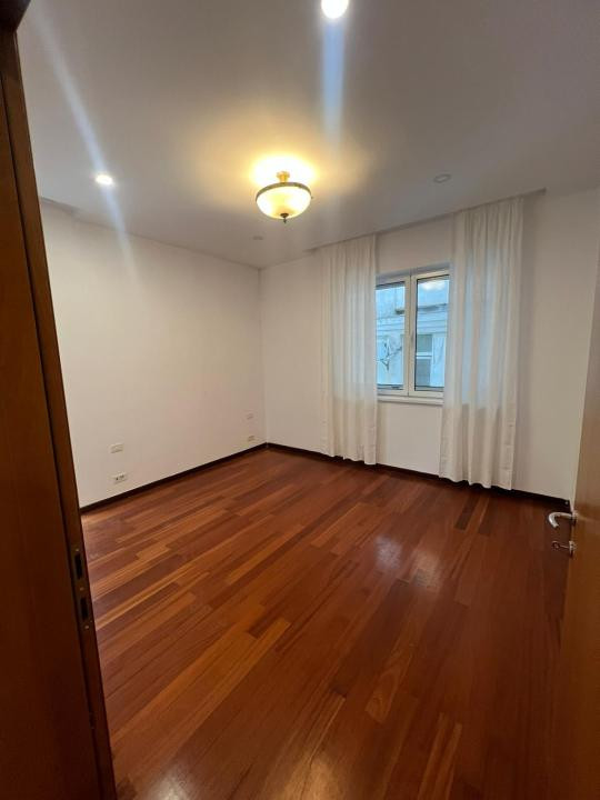 Apartament exclusivist 5 camere – vedere lac Bordei – Primăverii