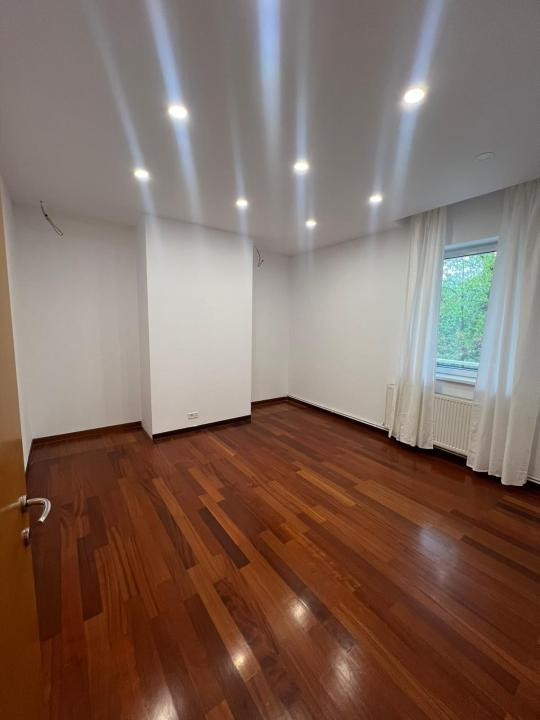 Apartament exclusivist 5 camere – vedere lac Bordei – Primăverii