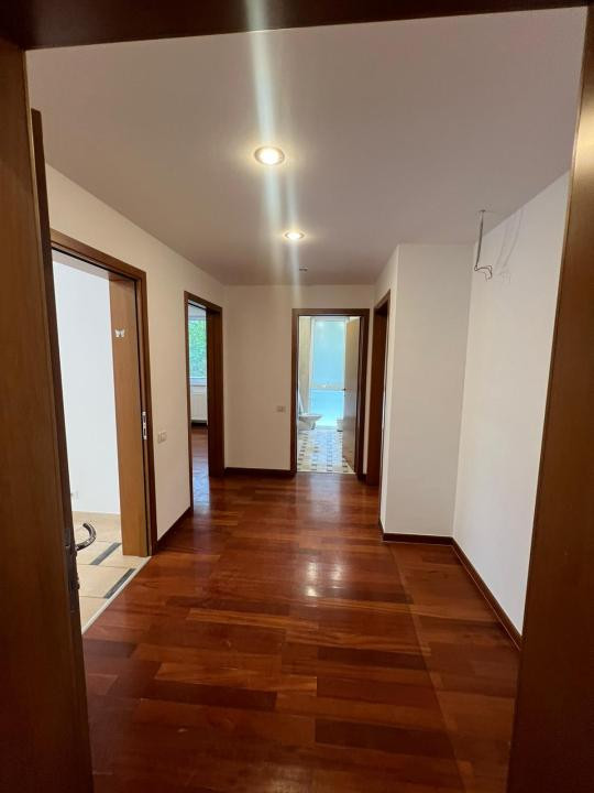 Apartament exclusivist 5 camere – vedere lac Bordei – Primăverii