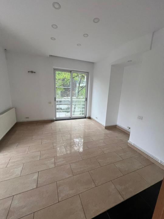 Apartament exclusivist 5 camere – vedere lac Bordei – Primăverii