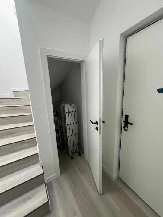 Apartament de vanzare cu  3 camere  in Pipera 