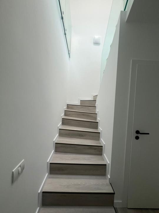 Apartament de vanzare cu  3 camere  in Pipera 