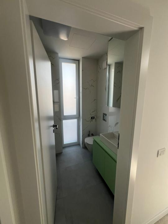 Apartament de vanzare cu  3 camere  in Pipera 