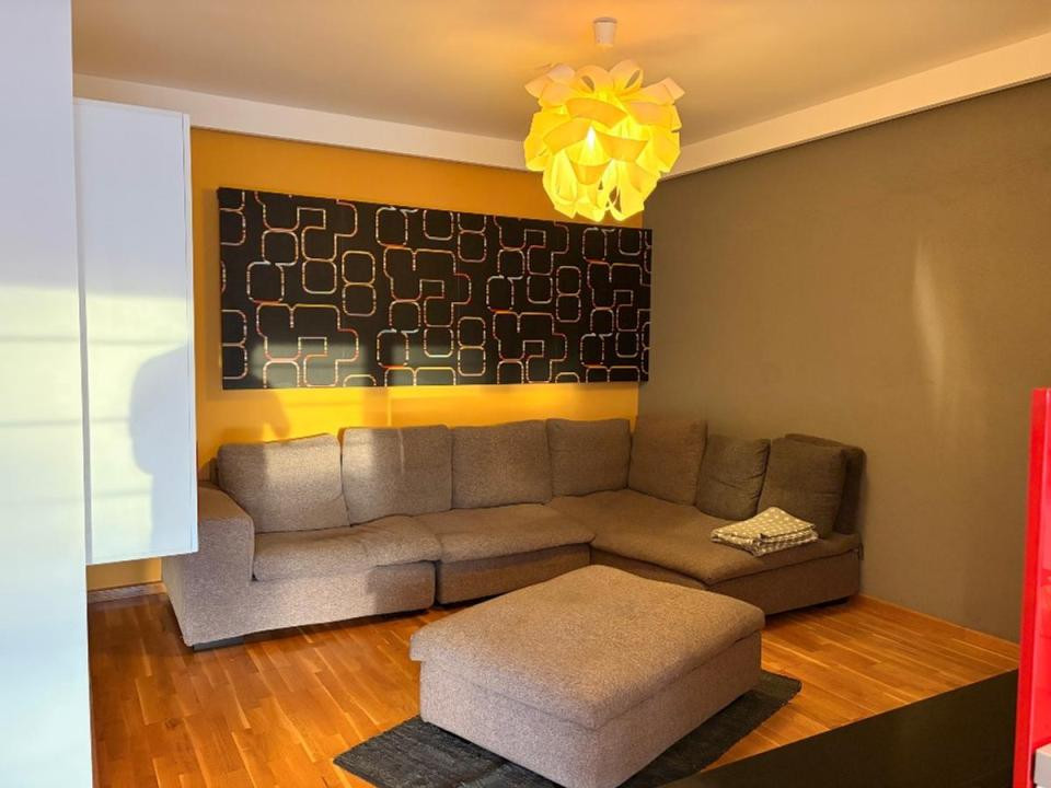 apartament decomandat de inchiriat cu 3 camere  in Iancu Nicolae 