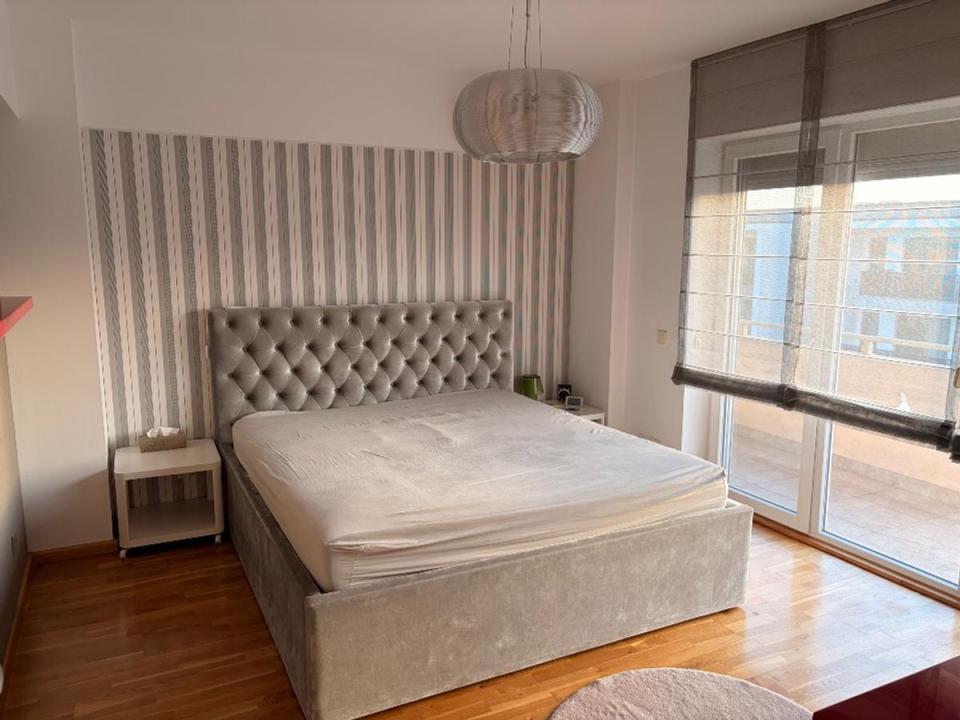 apartament decomandat de inchiriat cu 3 camere  in Iancu Nicolae 