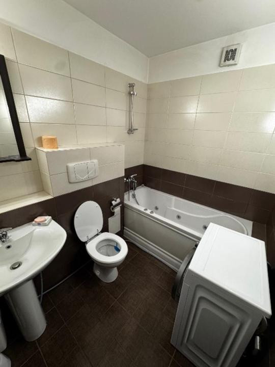 apartament decomandat de inchiriat cu 2 camere  in Herastrau 