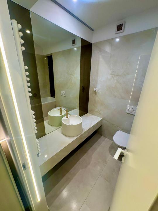 Închiriere Apartament 3 Camere | Cortina North | Parcare Subterană Inclusă