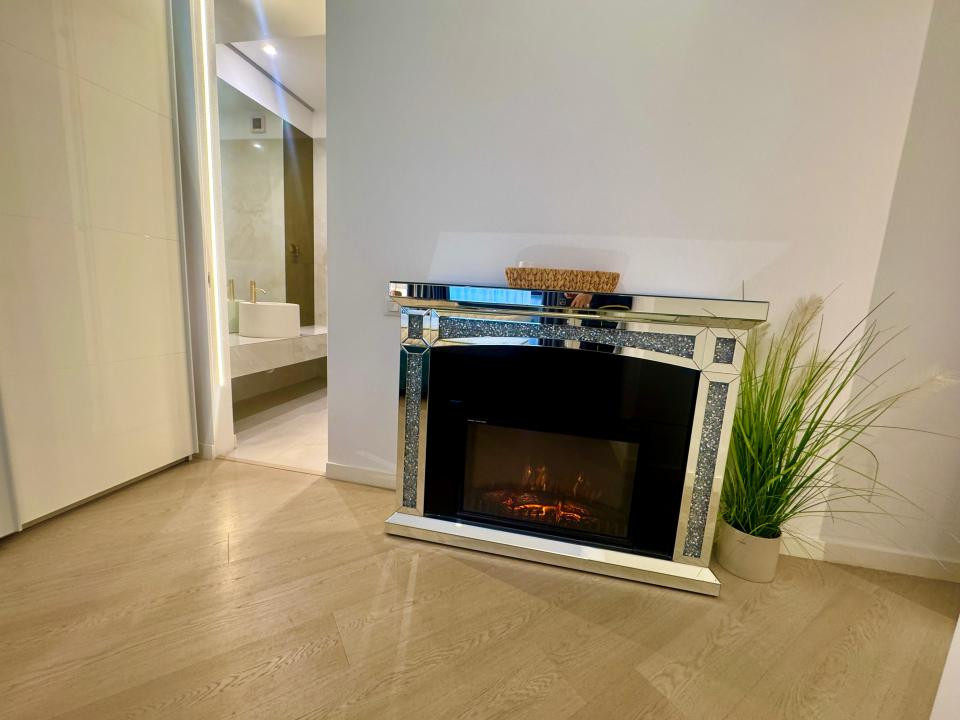 Închiriere Apartament 3 Camere | Cortina North | Parcare Subterană Inclusă