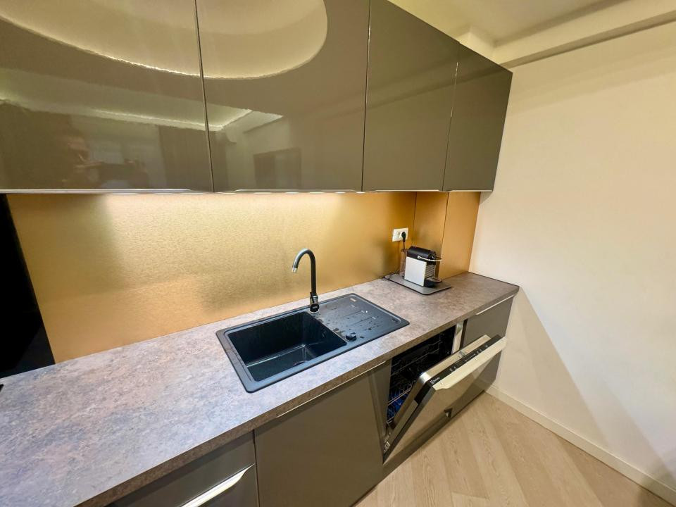Închiriere Apartament 3 Camere | Cortina North | Parcare Subterană Inclusă