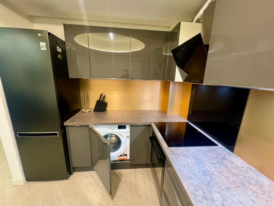 Închiriere Apartament 3 Camere | Cortina North | Parcare Subterană Inclusă