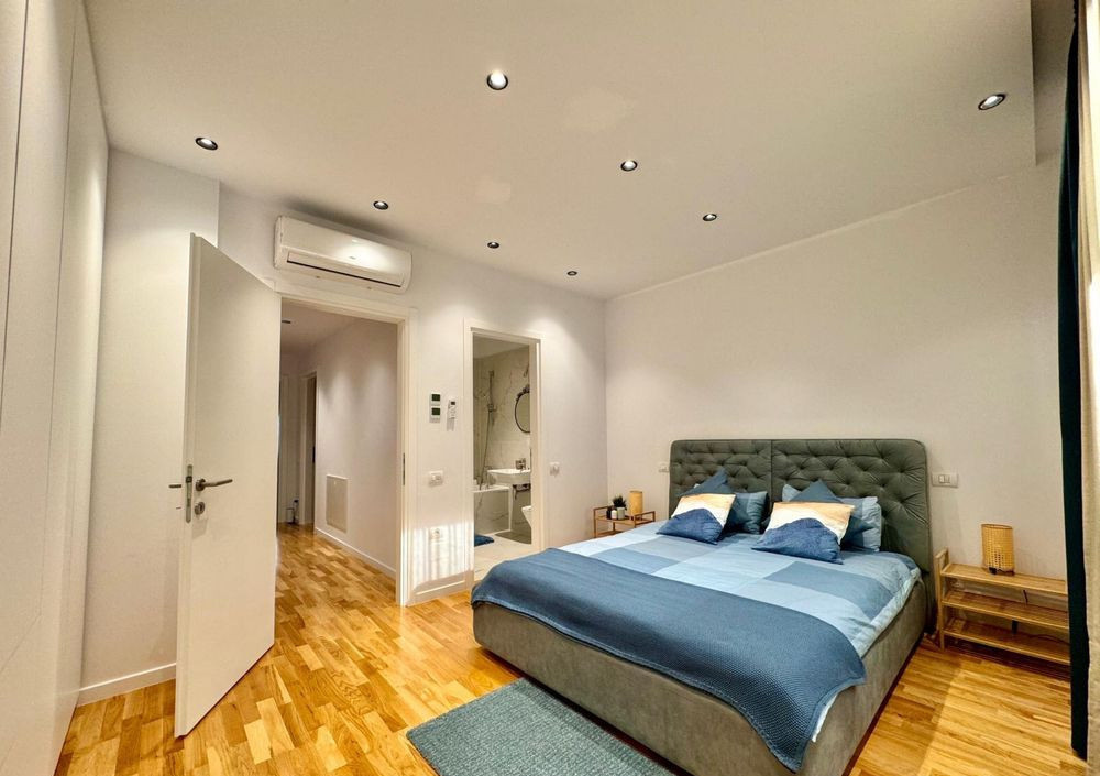 Vila 140 mp, 4 bai, terasa si curte privata, Pipera