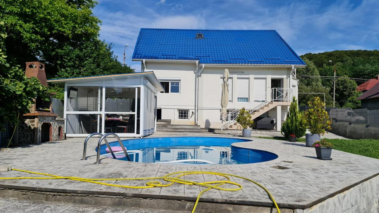 Vila P+1 cu piscina, Curtea de Arges