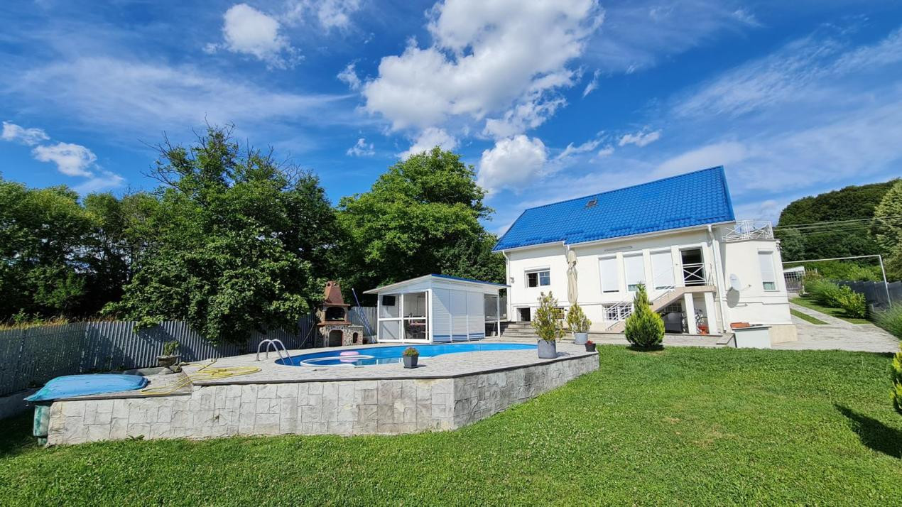 Vila P+1 cu piscina, Curtea de Arges