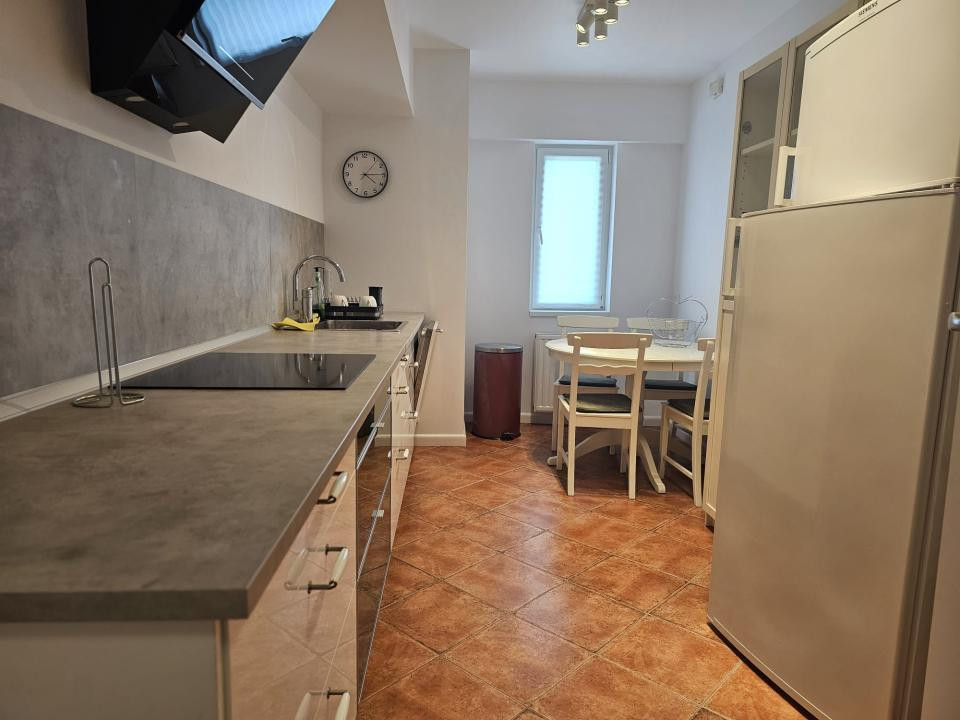 apartament decomandat de inchiriat cu 3 camere  in Alba Iulia 
