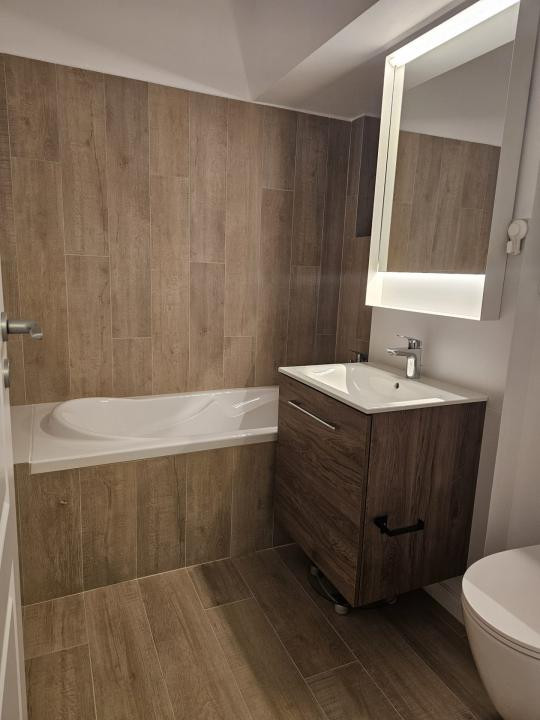 apartament decomandat de inchiriat cu 3 camere  in Alba Iulia 