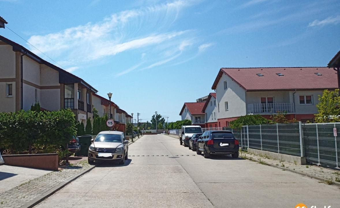 Casa in complex Pipera
