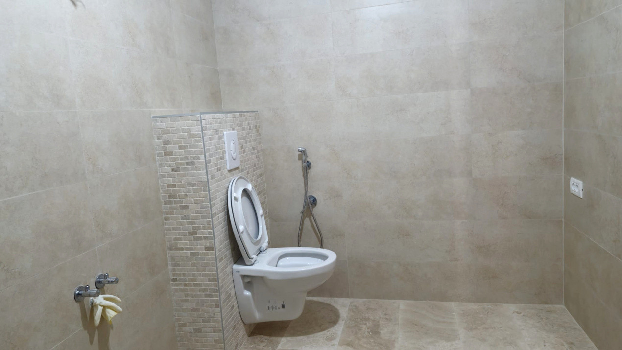 Casa 3 camere, proaspat renovata, incalzire in pardoseala, foisor
