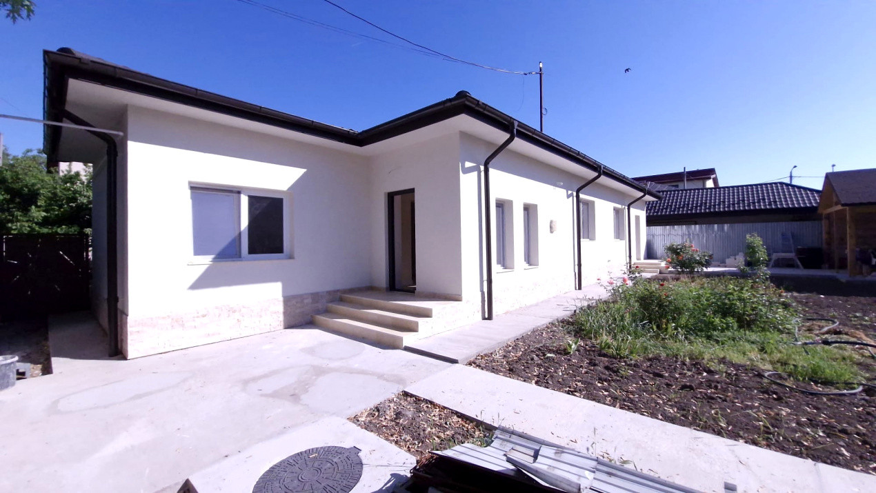 Casa 3 camere, proaspat renovata, incalzire in pardoseala, foisor