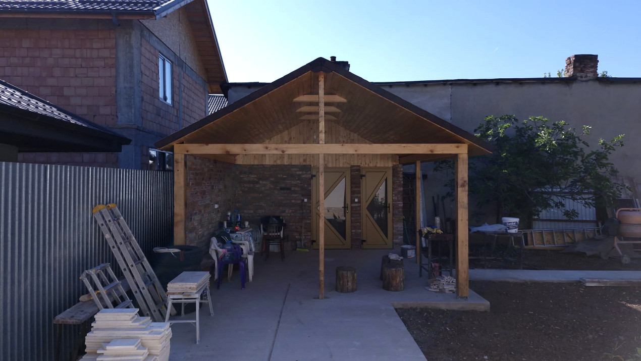 Casa 3 camere, proaspat renovata, incalzire in pardoseala, foisor