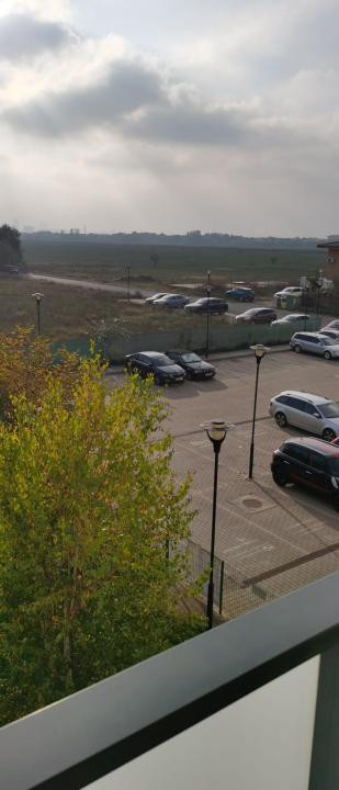 Studio cu nisa, Adora Pipera