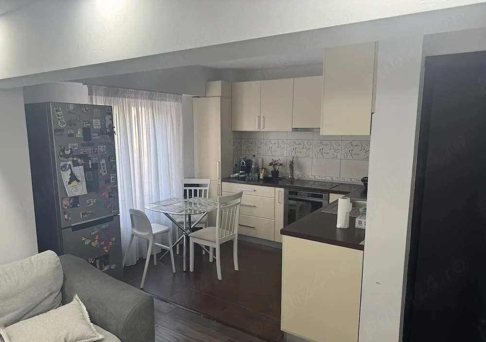 Apartament 3 camere de inchiriat Piata Muncii 350m loc de parcare