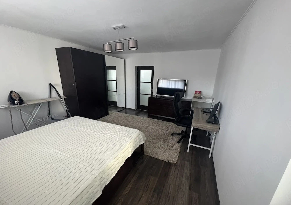 Apartament 3 camere de inchiriat Piata Muncii 350m loc de parcare