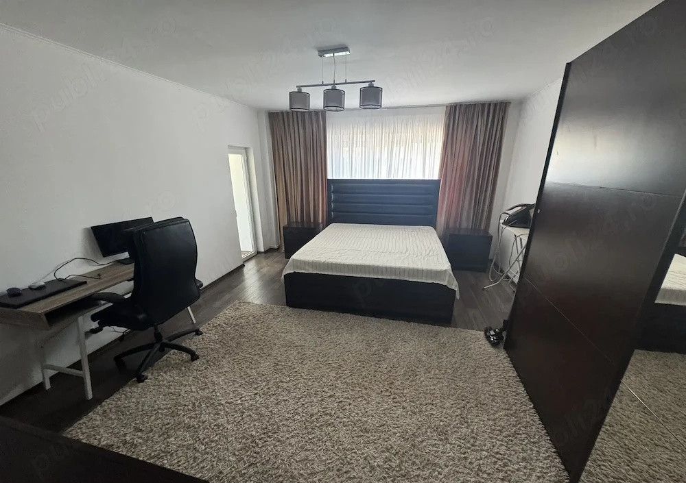 Apartament 3 camere de inchiriat Piata Muncii 350m loc de parcare