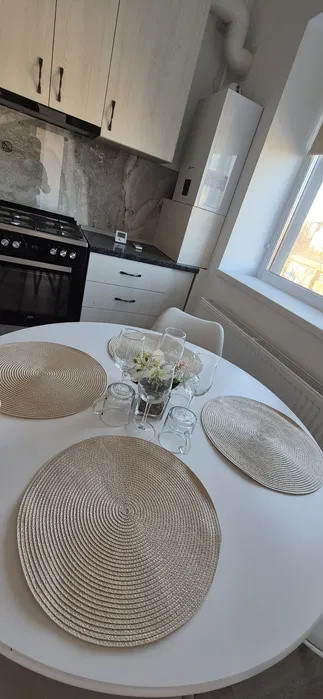 apartament de inchiriat cu 2 camere  in zona Morarilor 
