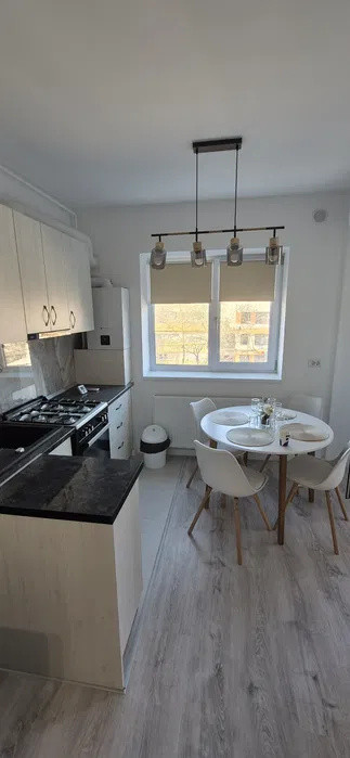 apartament de inchiriat cu 2 camere  in zona Morarilor 