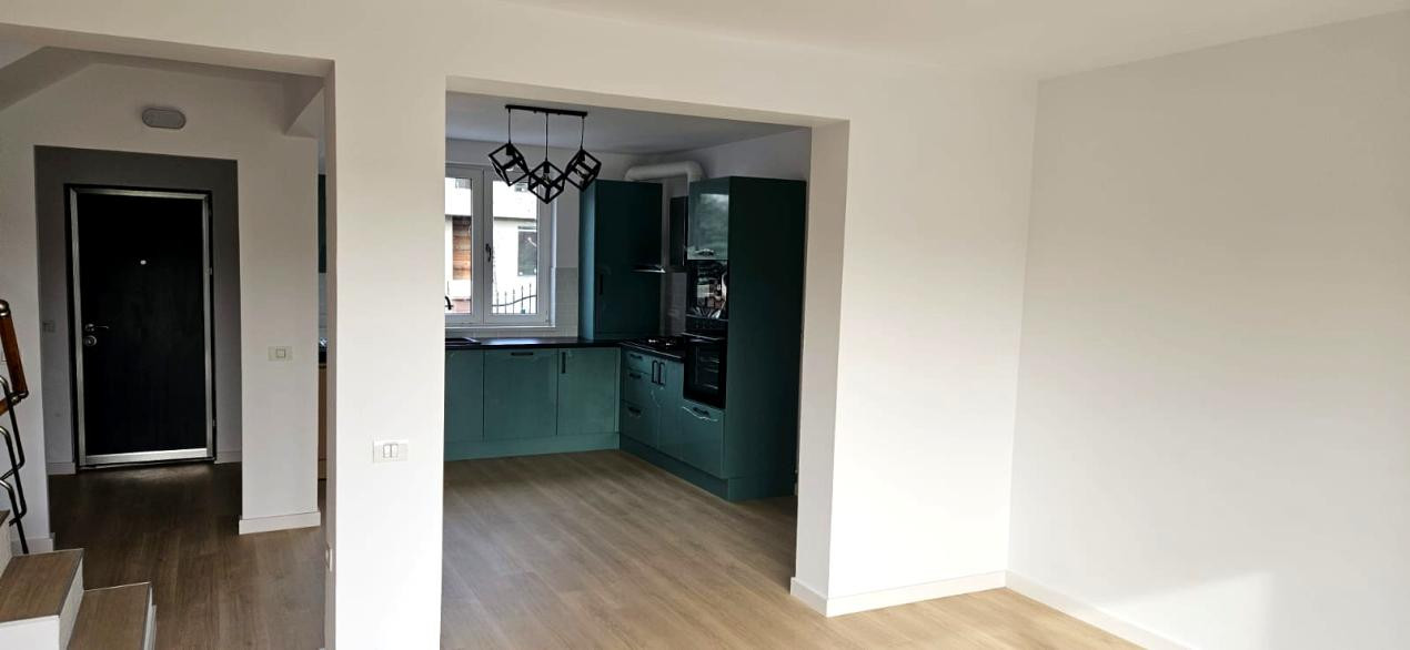 Casa cu 4 camere, pet friendly, curte cu terasă, cartier liniștit în Băneasa