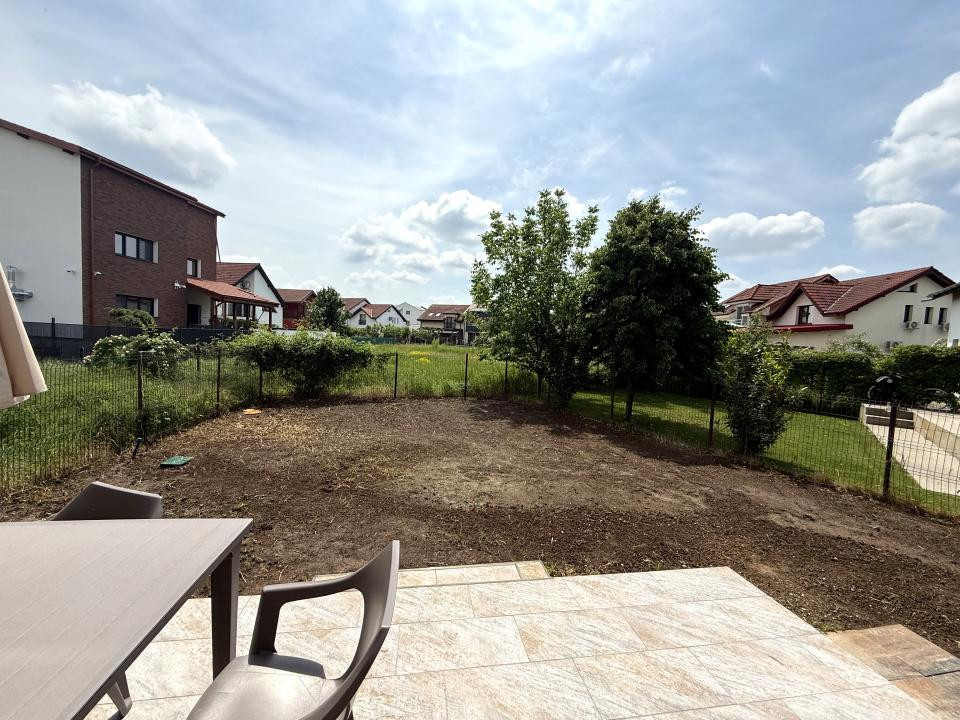 Casa cu 4 camere, pet friendly, curte cu terasă, cartier liniștit în Băneasa