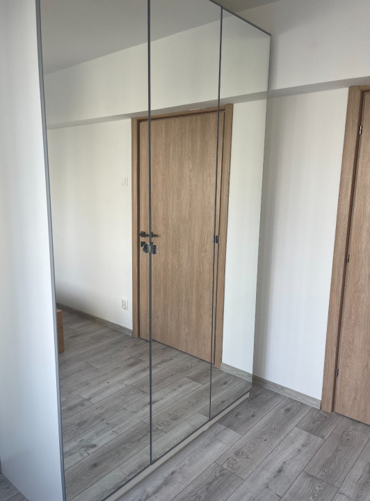 de inchiriat apartament semidecomandat cu 3 camere  in Dorobanti 