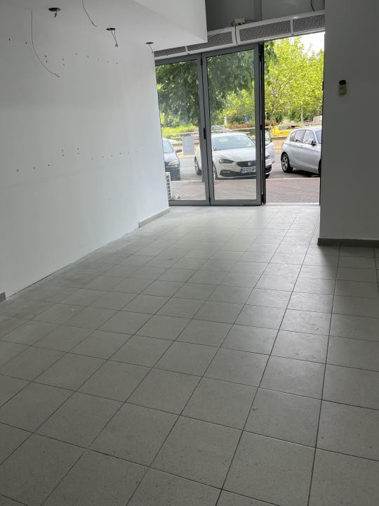 Spatiu comercial 60 mp, parter, stradal, vad intens, metrou, zona P-ta Muncii