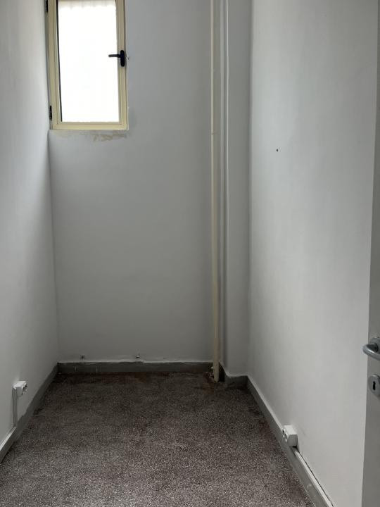 Spatiu comercial 60 mp, parter, stradal, vad intens, metrou, zona P-ta Muncii