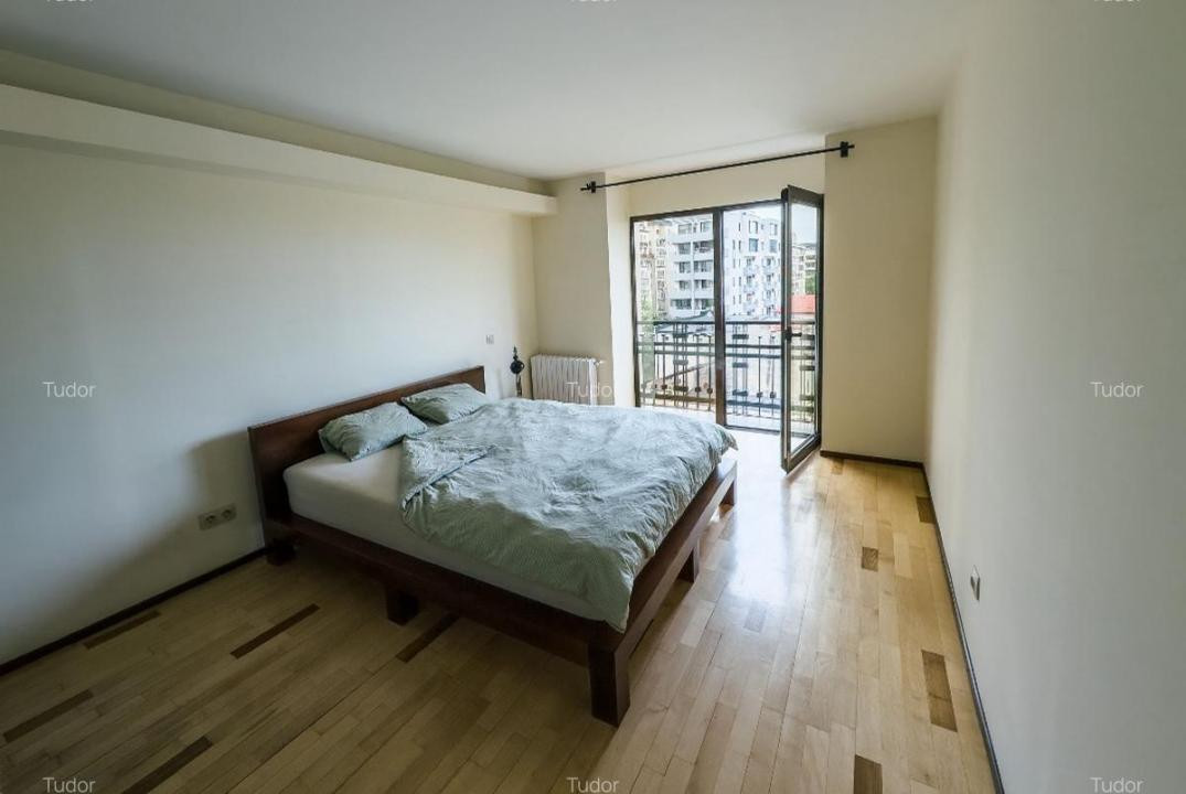 Închiriere apartament 3 camere, renovat recent, zona Unirii