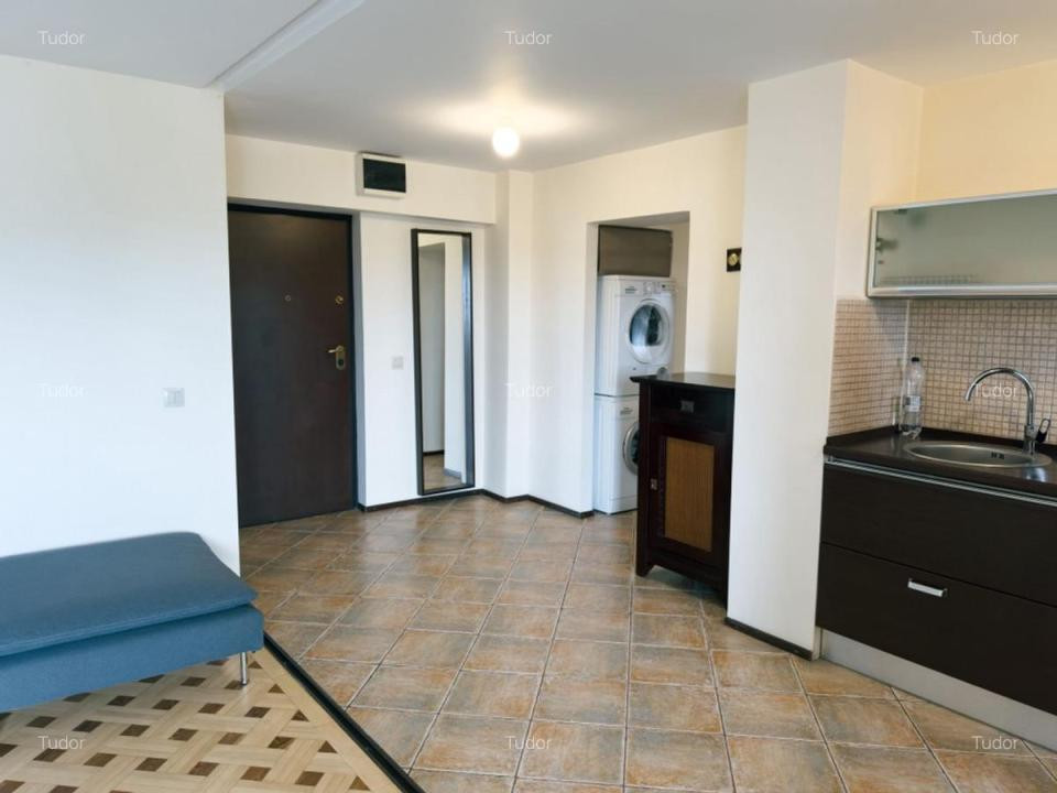 Închiriere apartament 3 camere, renovat recent, zona Unirii