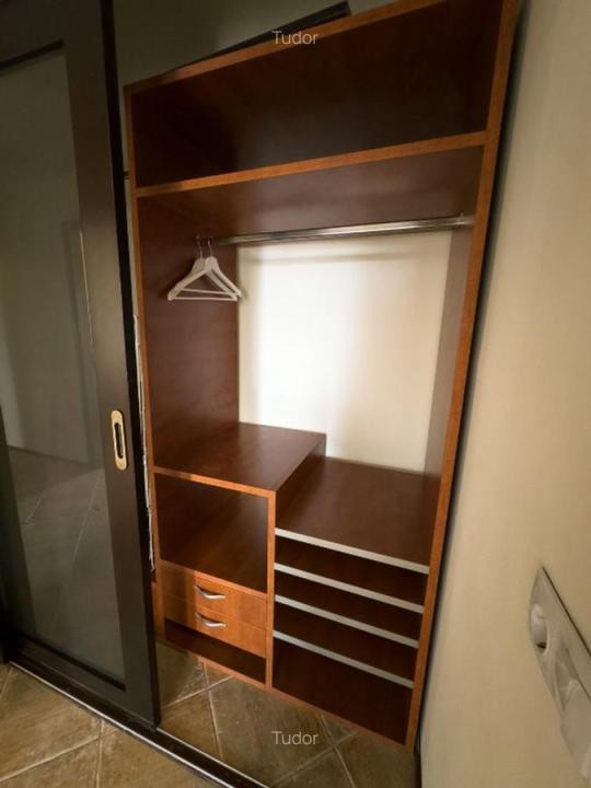 Închiriere apartament 3 camere, renovat recent, zona Unirii