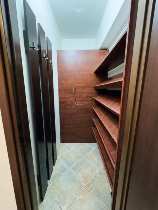 Închiriere apartament 3 camere, renovat recent, zona Unirii