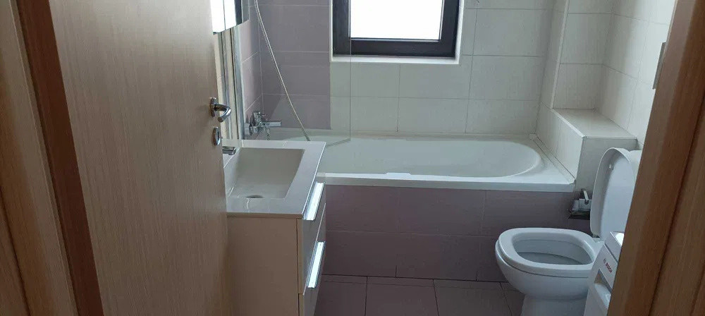 Inchiriere | 2 camere decomandat, balcon 10 mp, acces rapid metrou Jiului