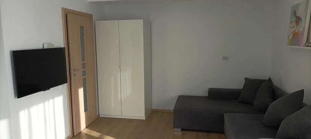 Inchiriere | 2 camere decomandat, balcon 10 mp, acces rapid metrou Jiului
