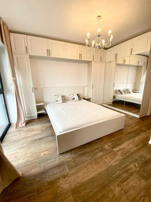 Apartament 3 camere luminos si spatios de inchiriat zona Pajura
