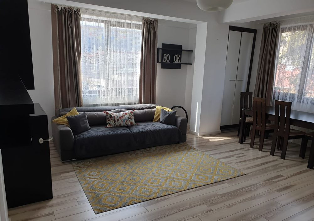 De inchiriat apartament decomandat cu 2 camere  in zona 1 Mai 