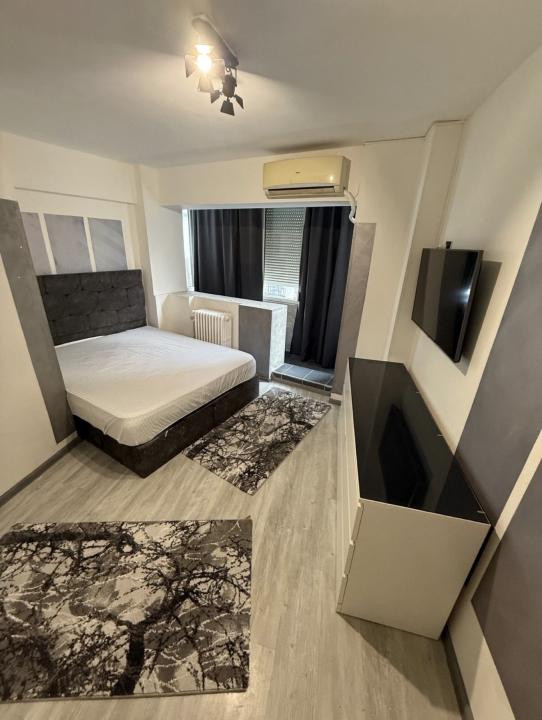 apartament decomandat de inchiriat cu 2 camere  in Cismigiu 
