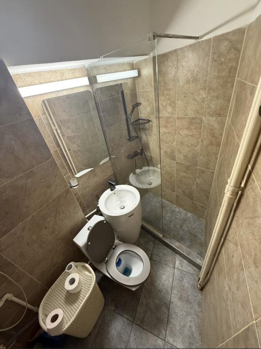 apartament decomandat de inchiriat cu 2 camere  in Cismigiu 
