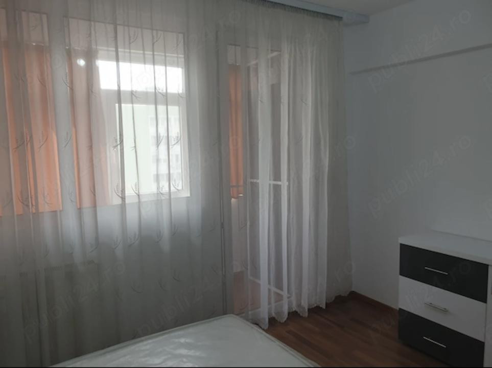 apartament decomandat de inchiriat cu 2 camere  in Cantemir 