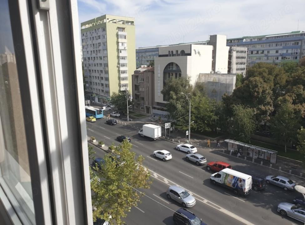 apartament decomandat de inchiriat cu 2 camere  in Cantemir 
